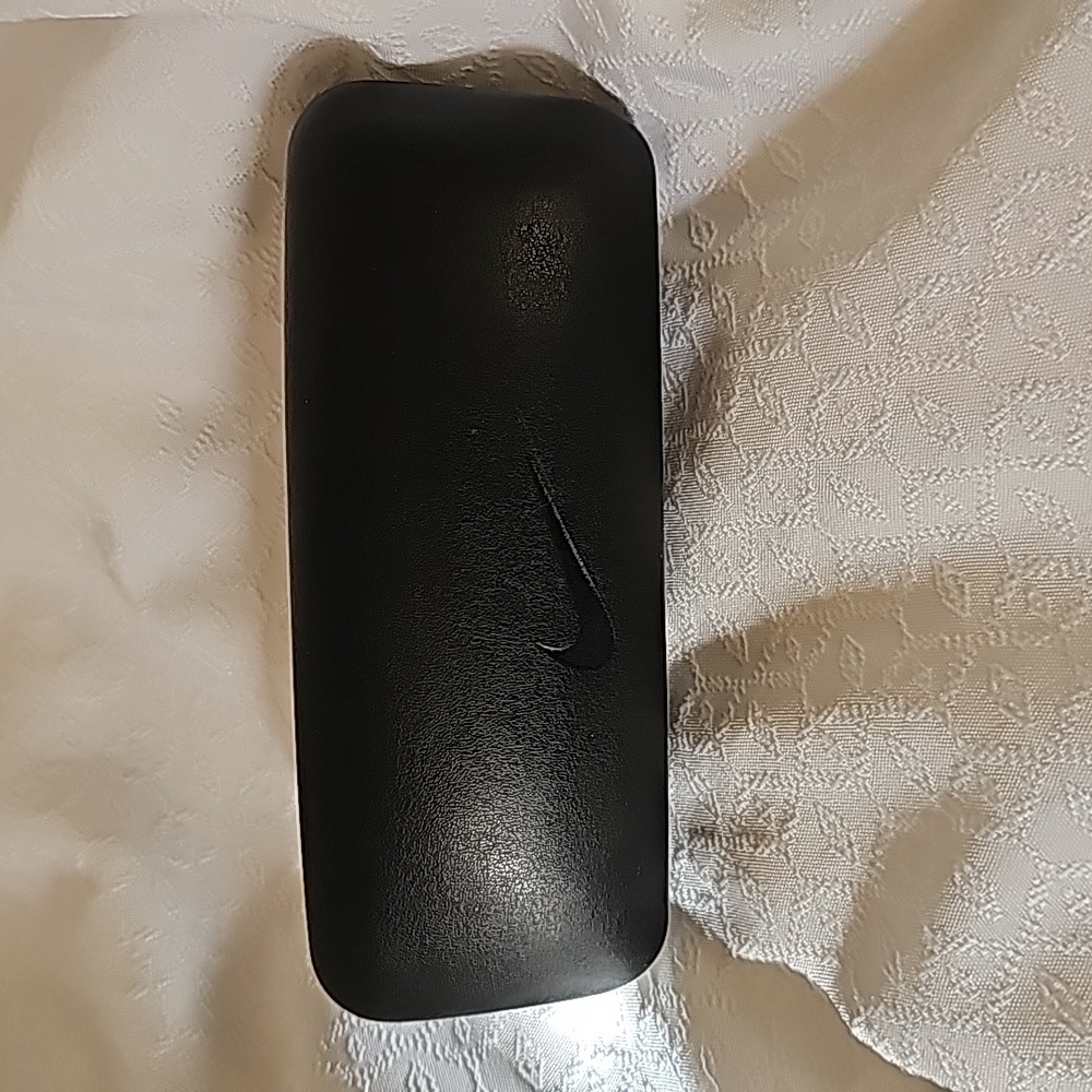 Gently Used Nike Clam Shell Swoosh Black Eyeglass Case